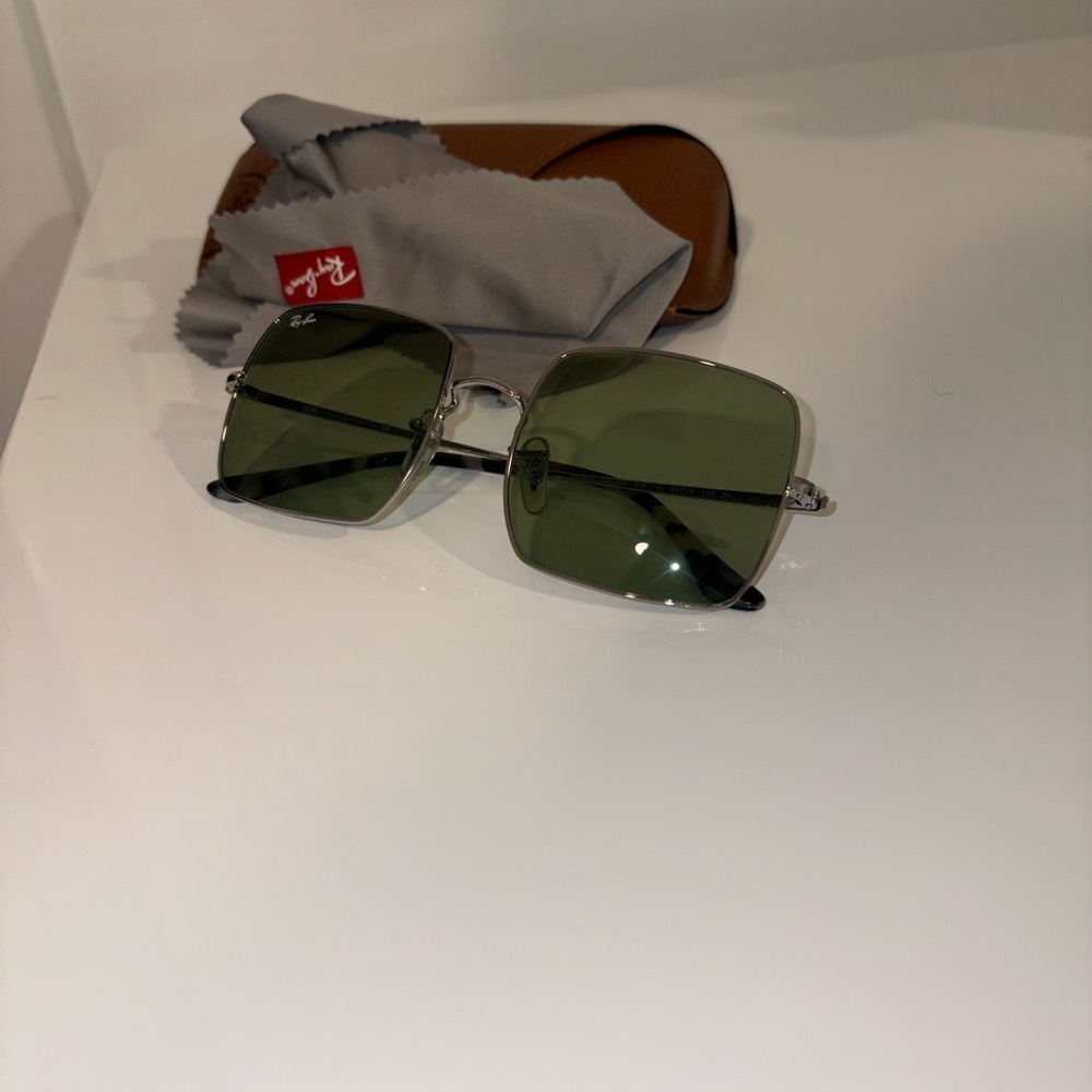 Ray-Ban Silver Frame Sunglasses with Green Lenses
